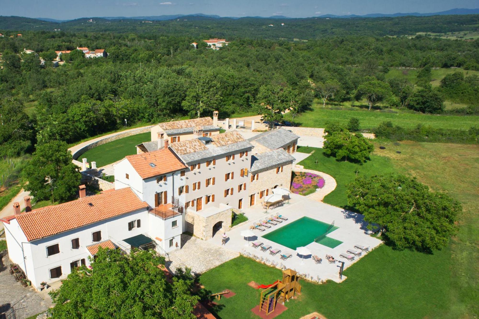 Villa Poropati: Luxury Istrian Estate with Large Pool Groznjan Exterior photo