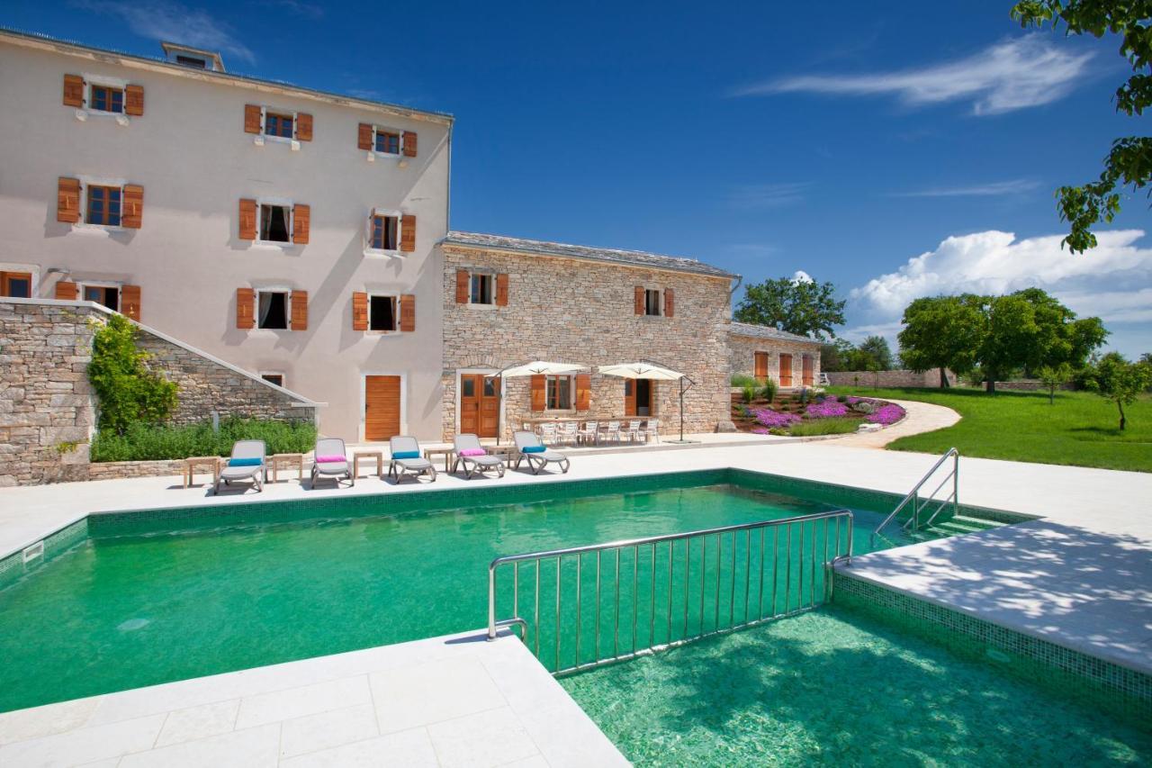 Villa Poropati: Luxury Istrian Estate with Large Pool Groznjan Exterior photo