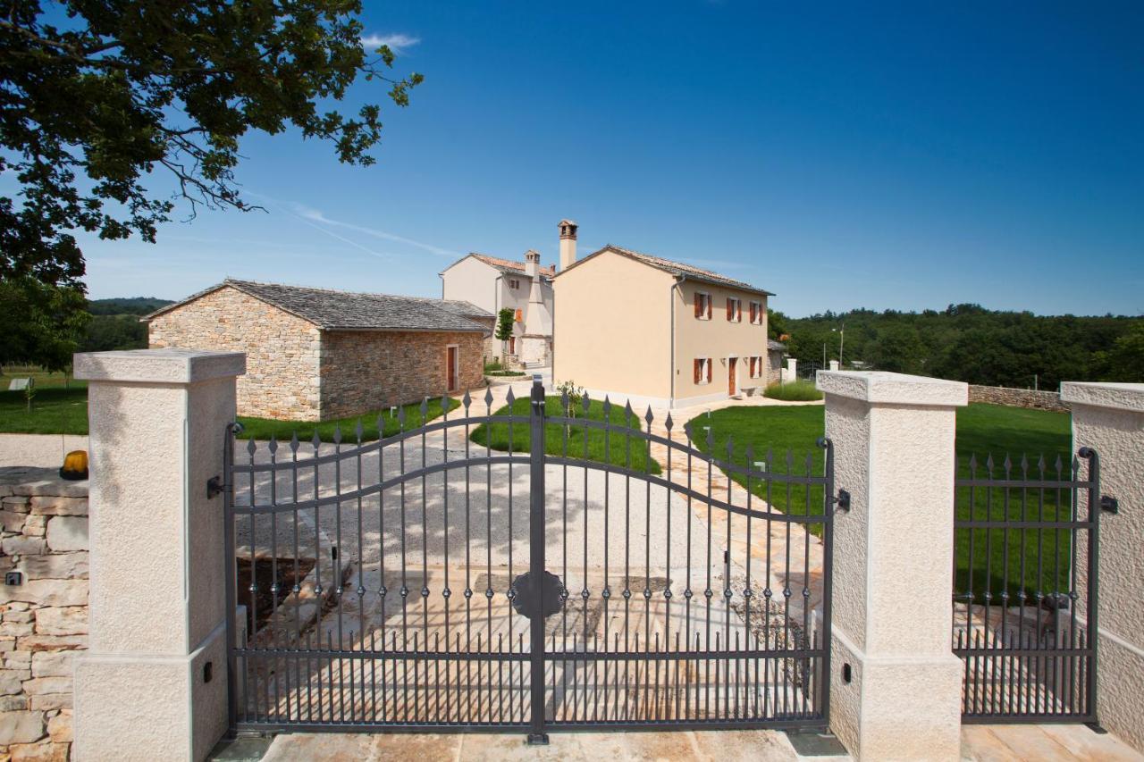 Villa Poropati: Luxury Istrian Estate with Large Pool Groznjan Exterior photo